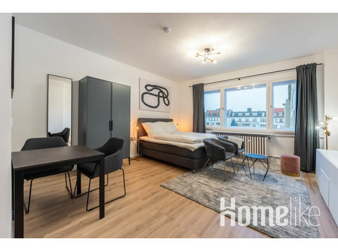 Elegant fully furnished apartment on Kurfürstendamm Berlin… - 	
Lägenheter