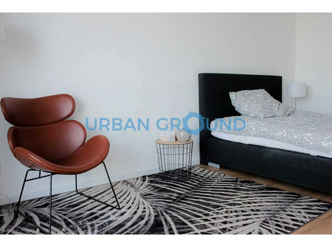 Furnished 1 Room Studio, Balcony, 25 mins to Alexanderplatz - Apartments