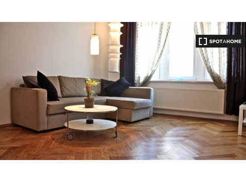Prenzlauer Berg'de kiralık 2 yatak odalı harika daire - Apartman Daireleri