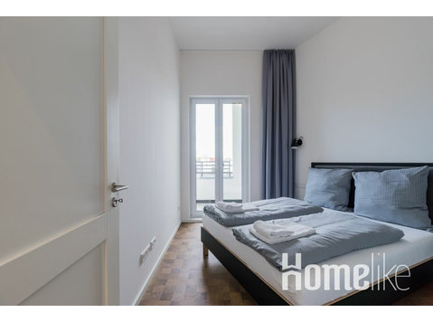 Great, spacious apartment on Hermannplatz - 아파트