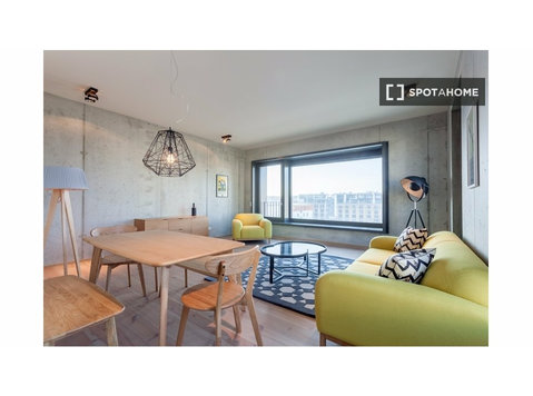 Sensation de loft : appartement entièrement meublé dans le… - Appartements