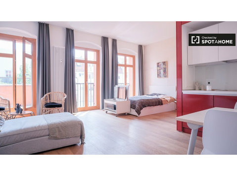 Élégant appartement studio à louer Friedrichshain, Berlin - Appartements