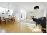 Bright and spacious rooftop apartment - Wohnungen