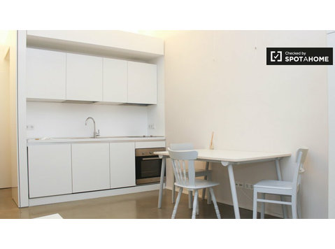 Studio apartment for rent in Freidrichshain, Berlin - Apartments