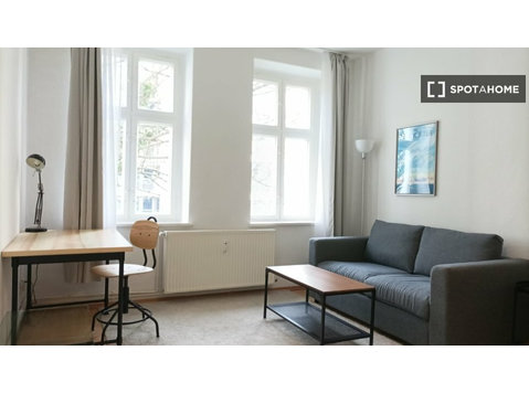 Studio for rent in Berlin - Apartments