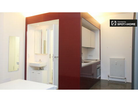 Stilvolle 1-Zimmer-Wohnung zu vermieten in Friedrichshain,… - Wohnungen