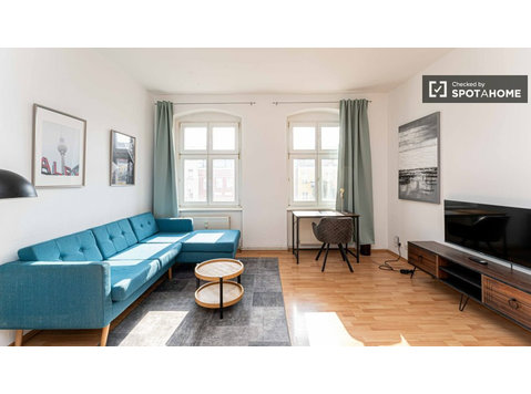Friedrichshain'da şık bir şekilde döşenmiş 1 yatak odalı… - Apartman Daireleri