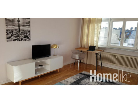Sunny and spacious apartment, excellent location - Apartman Daireleri