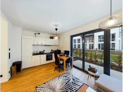 Unfurnished 2 -Room Apartment in "Embassy" - Mitte - Apartamentos