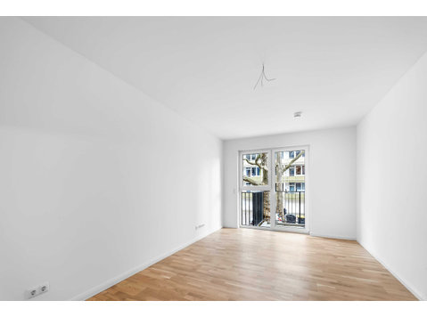 Unfurnished studio with a fitted kitchen in Lichtenberg - Appartamenti