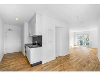 Unfurnished studio with a fitted kitchen in Lichtenberg - 아파트