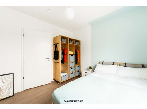 Zimmer in der Klara-Franke-Straße - - アパート