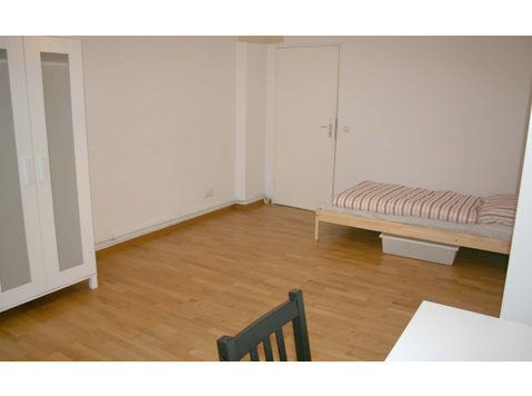 Zimmer in der Neue Hochstraße - Apartman Daireleri