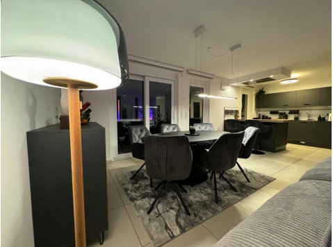 160 qm Penthouse Wohnung mit einzigartigem Balkon - Zu Vermieten