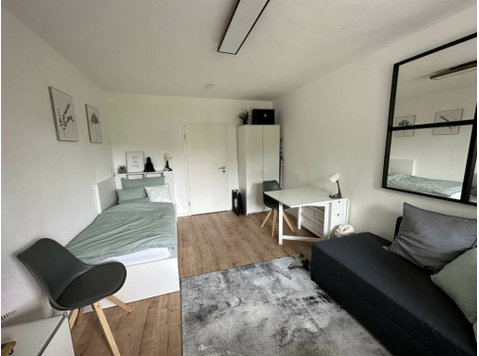 Quiet and modern apartment in a relaxed neighbourhood -… - Til Leie