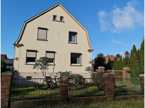 frisch renovierte Wohnung im Zweifamilienhaus im Grünen.… - Zu Vermieten