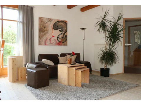 Friendly 2-room apartment in Weisendorf - Te Huur