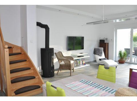 Living in the Green - quickly in the City (Villa A) - For Rent