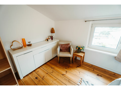 Neat apartment in quiet street - For Rent