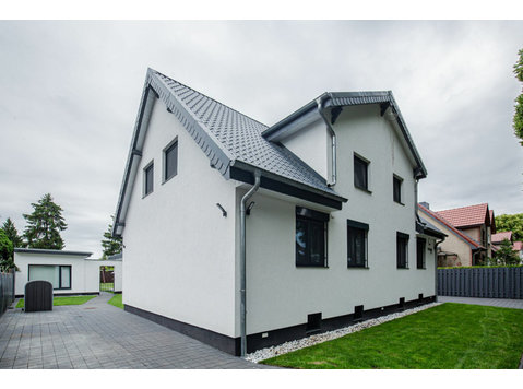 Wunderschönes & stilvolles Einfamilienhaus in Hennigsdorf - Zu Vermieten