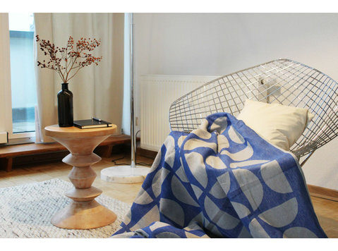 reoh • Maisonette Design Studio • Near water • Balcony •… - For Rent