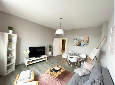 Gorgeous & charming suite in Cottbus - Til Leie