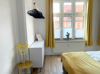 Premium Apartment Cottbus *Tiefgarage,Netflix,Balkon* - For Rent