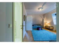 3-room apartment in an exclusive villa in Potsdam directly… - À louer