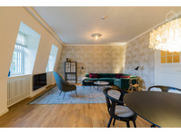 3-room apartment in an exclusive villa in Potsdam directly… - Til leje