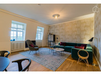3-room apartment in an exclusive villa in Potsdam directly… - Til leje