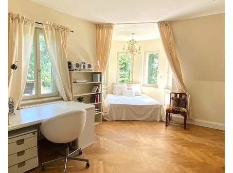 Classic Villa at the lake - For Rent