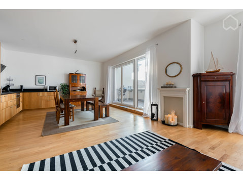 Schickes und neues DG-Apartment mit schönem Seeblick Nähe… - Zu Vermieten