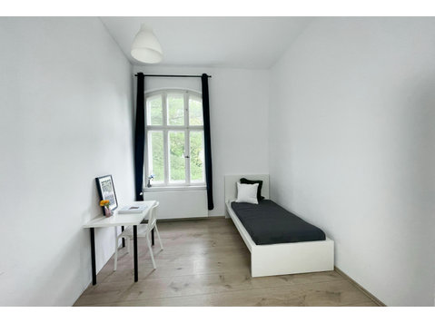 Modern & nice room with nice neighbours, Potsdam - For Rent