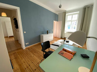 Relaxed apartment next to Filmstudio Babelsberg and… - Til leje