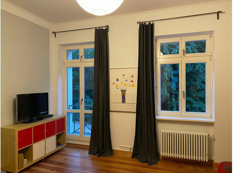 Stylish, spacious 1 room apartment in Potsdam, Klein… - Izīrē