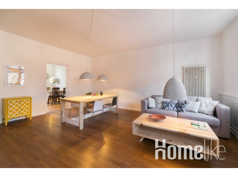 Designer apartment in the Dutch Quarter - 	
Lägenheter