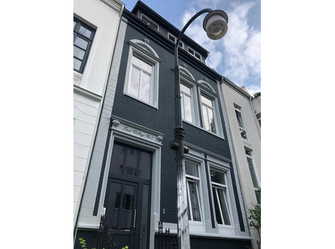 Apartment "Pirate's Nest" in Bremen Ostertor (Quarter) - For Rent