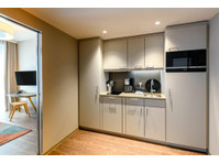Modern and stylish serviced apartment in the centre of… - 임대