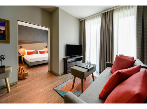 Modern and stylish serviced apartment in the centre of… - For Rent