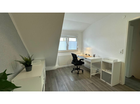 Modern und zentral gelegene  neumöblierte 2 Zimmerwohnung… - For Rent