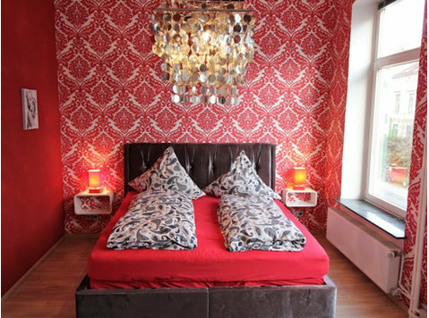 One room apartment in an Altbremer Art Nouveau house - For Rent