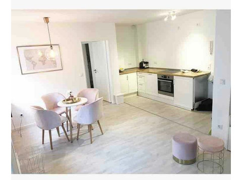 Quiet suite in Mitte - For Rent