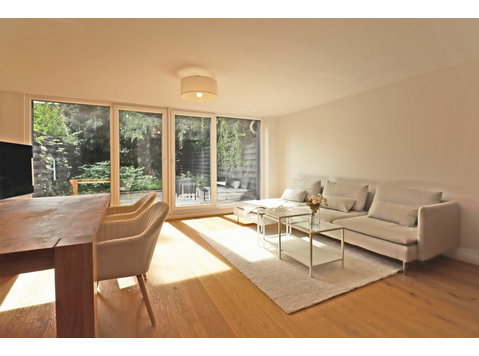 Schwachhausen / Modern 3-room apartment with two terraces… - الإيجار