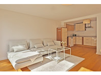 Schwachhausen / Modern 3-room apartment with two terraces… - Aluguel