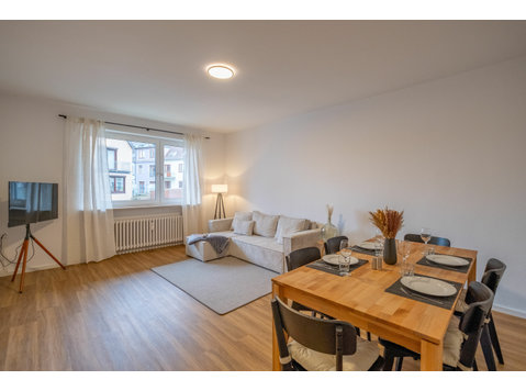 Spacious and modern 3-room flat near the trade fair centre… - For Rent