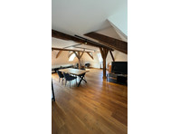 Unique Loft-Style Penthouse in a Historic Timber-Framed… - For Rent