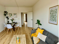 Cozy Apartment direct in the City - huge balcony - Te Huur