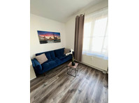 Fashionable home, totally refurnished, located in Chemnitz… - Alquiler