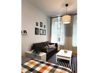 Finest & cosy flat with beautiful balcony - الإيجار