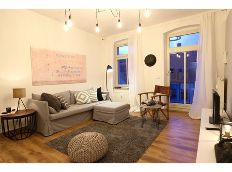 Beautiful studio apartment in the Äußere Neustadt in Dresden - For Rent